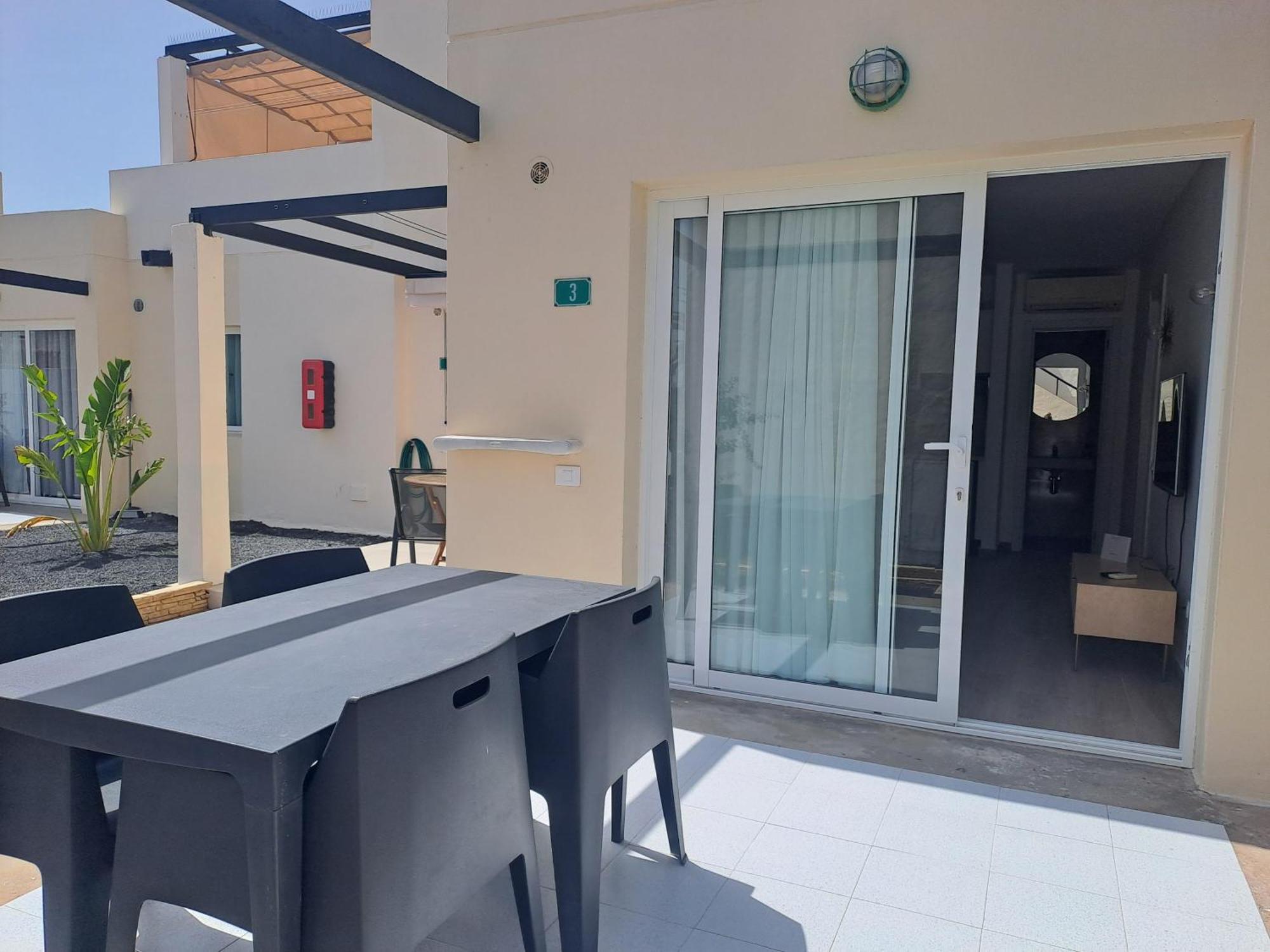 Homeforguest Apartamento 15 Con Terraza Y Piscina En Corralejo Exterior foto